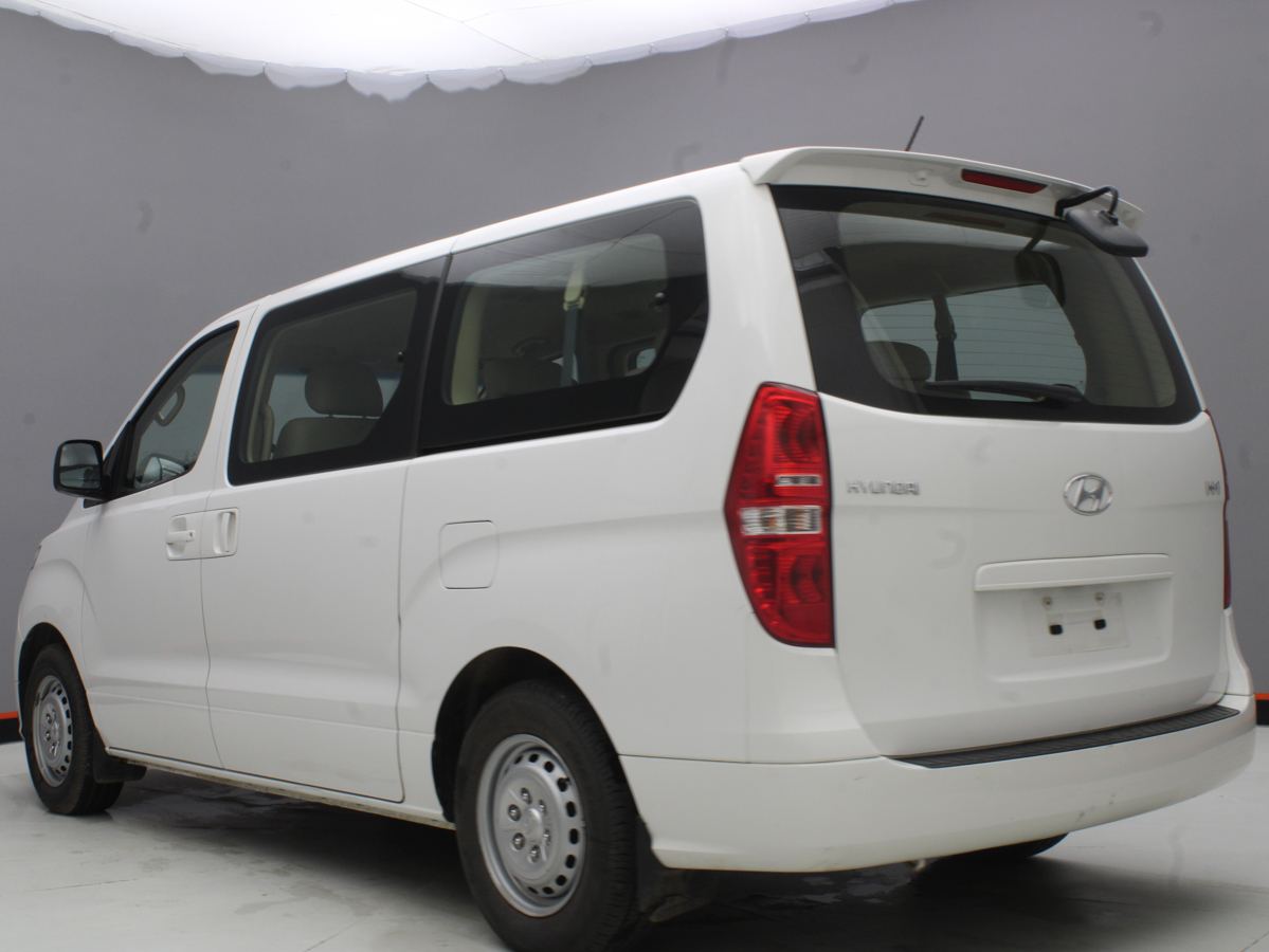 HYUNDAI H1 MINIBUS 2021