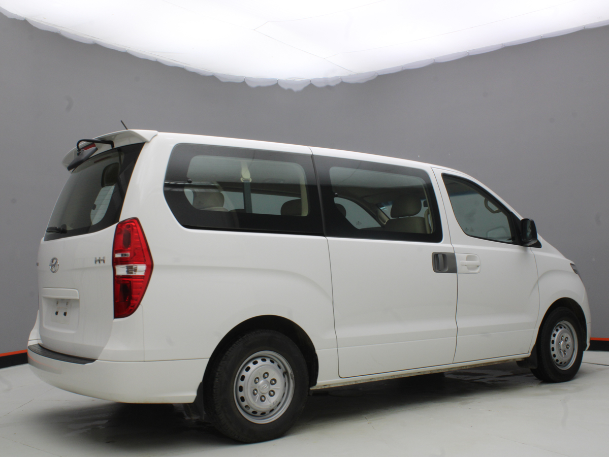 HYUNDAI H1 MINIBUS 2021