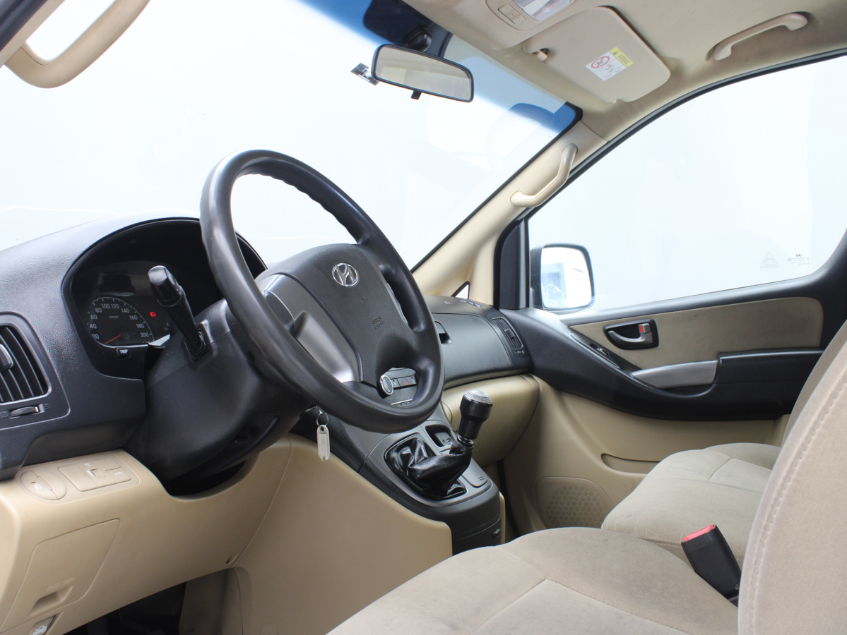 HYUNDAI H1 MINIBUS 2020