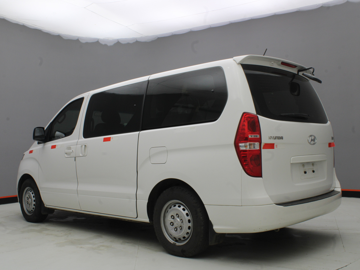HYUNDAI H1 MINIBUS 2021