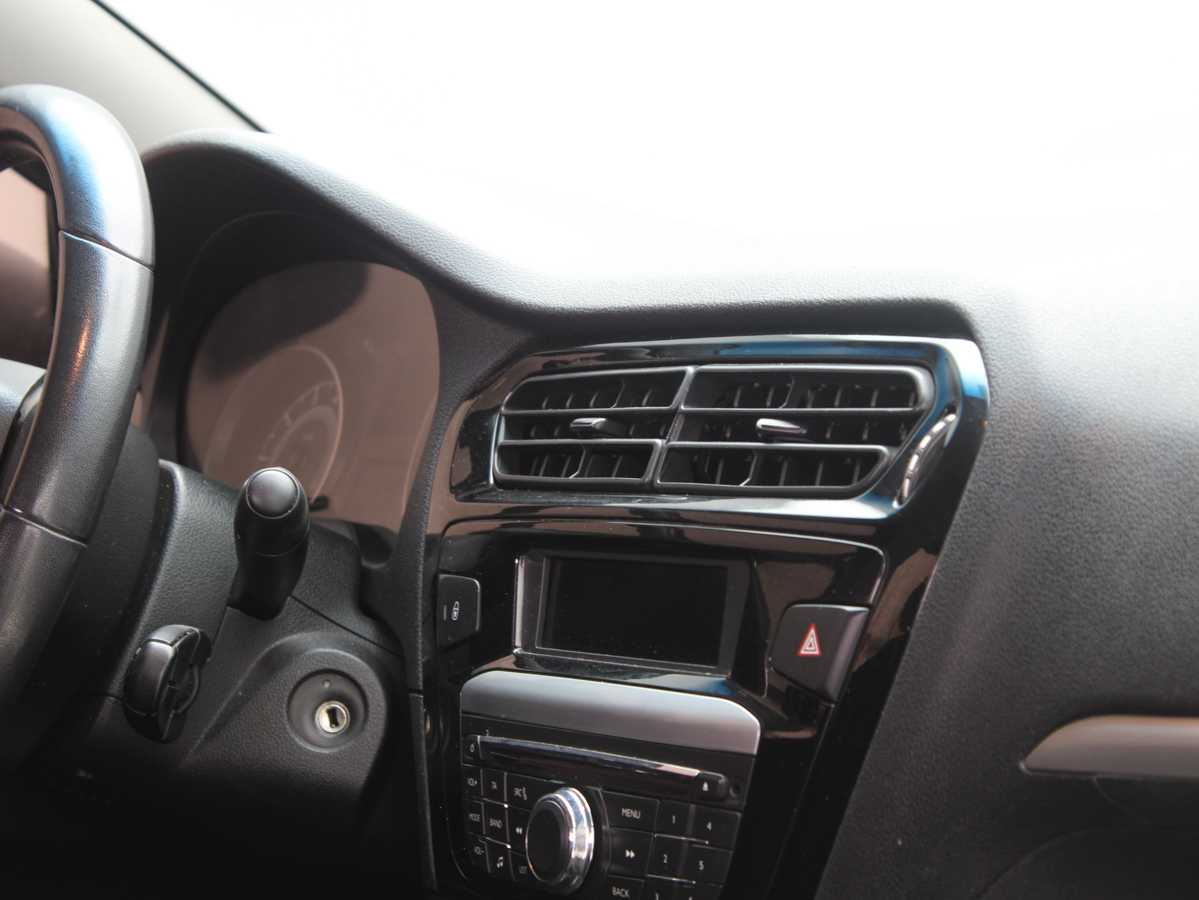 PEUGEOT 301 2015