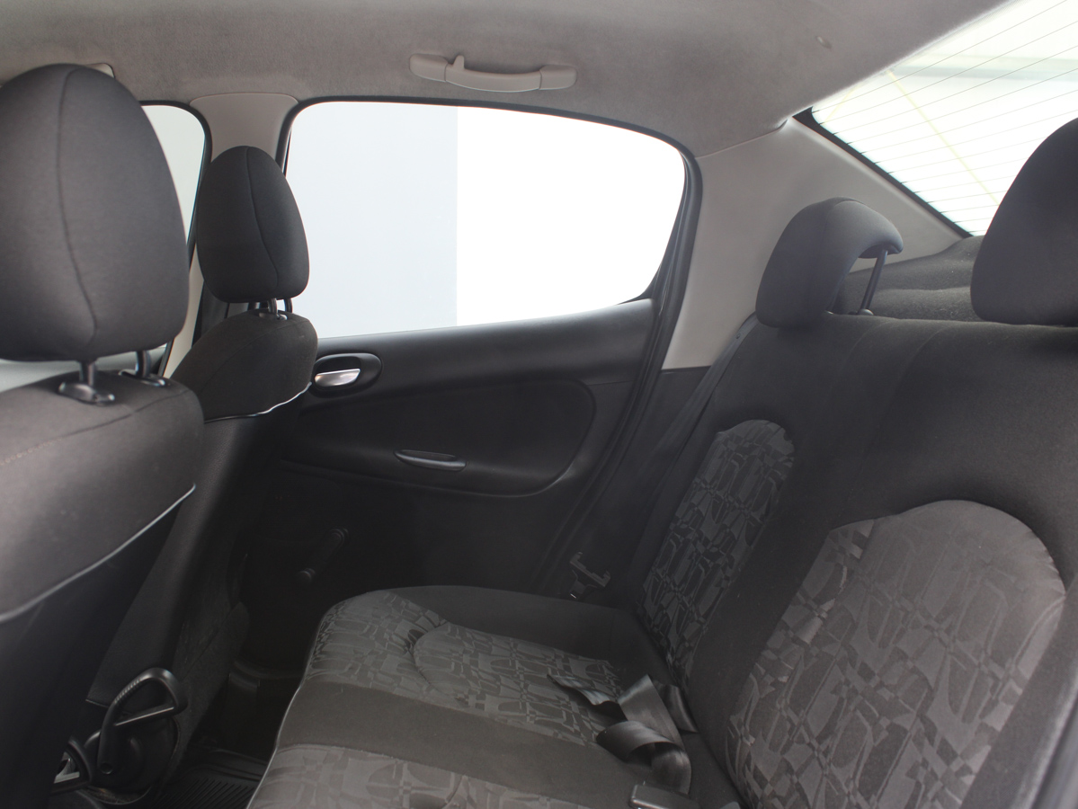 PEUGEOT 207 2012