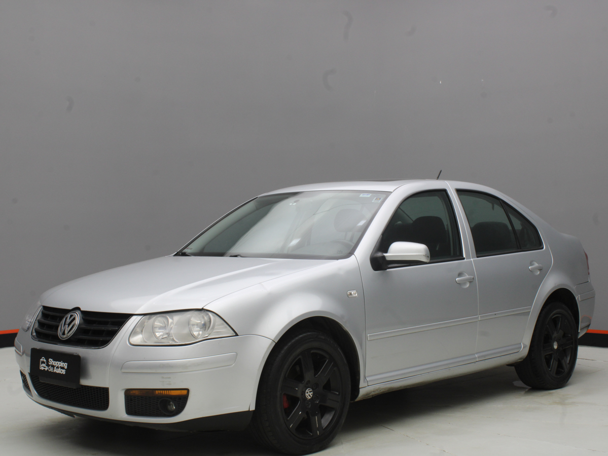 VOLKSWAGEN BORA 2010