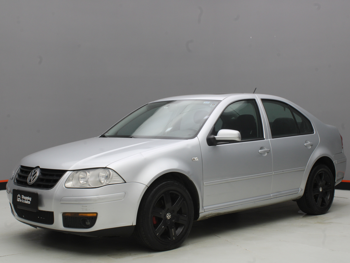 VOLKSWAGEN BORA 2010