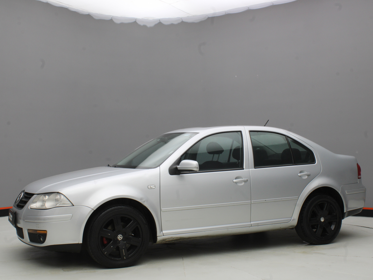 VOLKSWAGEN BORA 2010