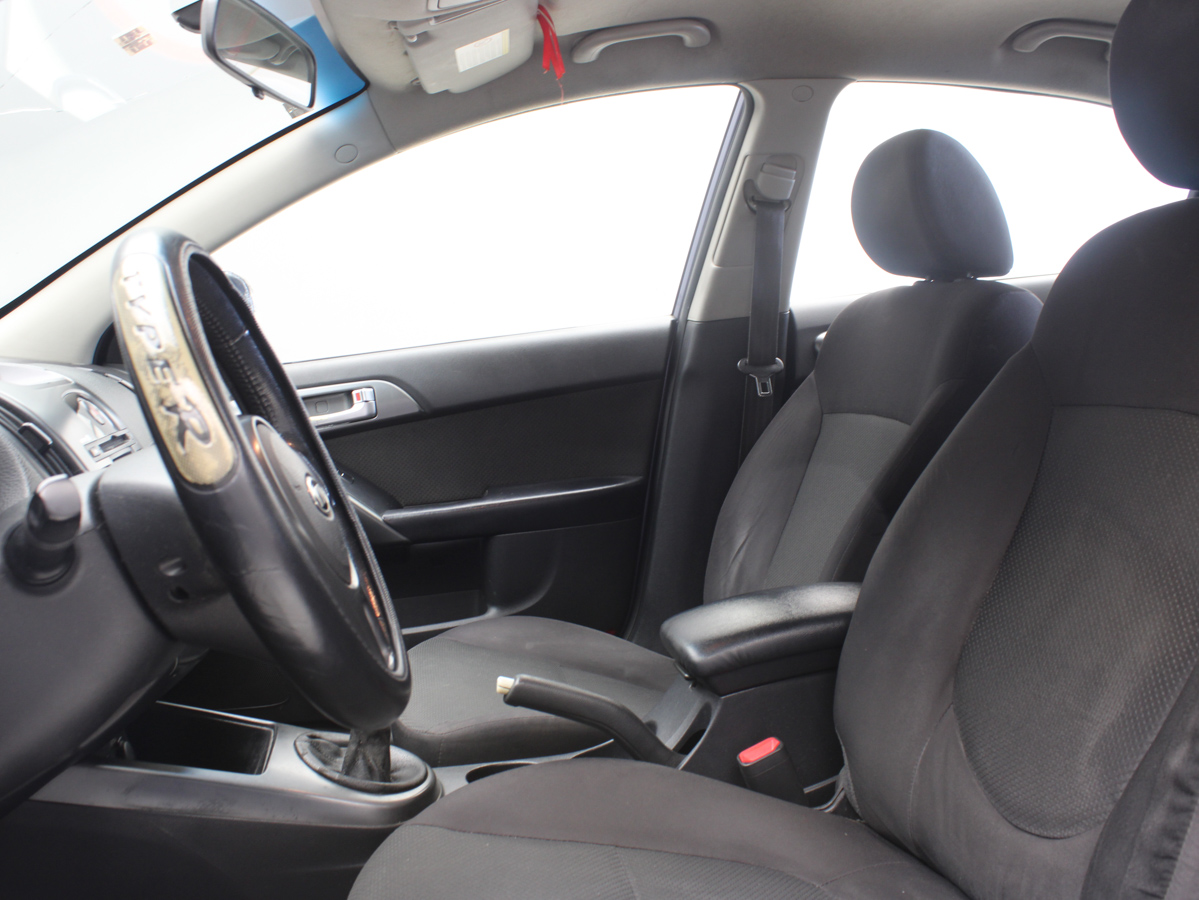 KIA CERATO 2011