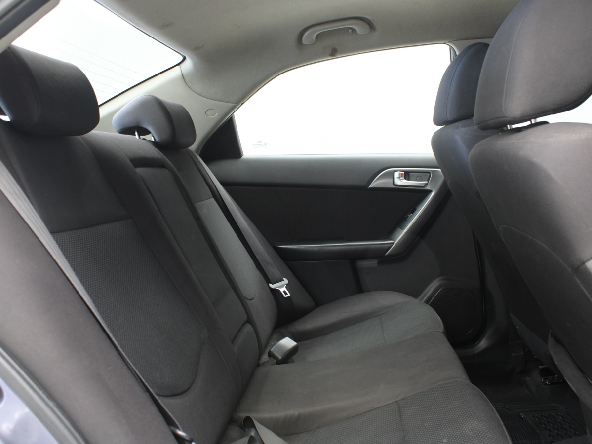 KIA CERATO 2011
