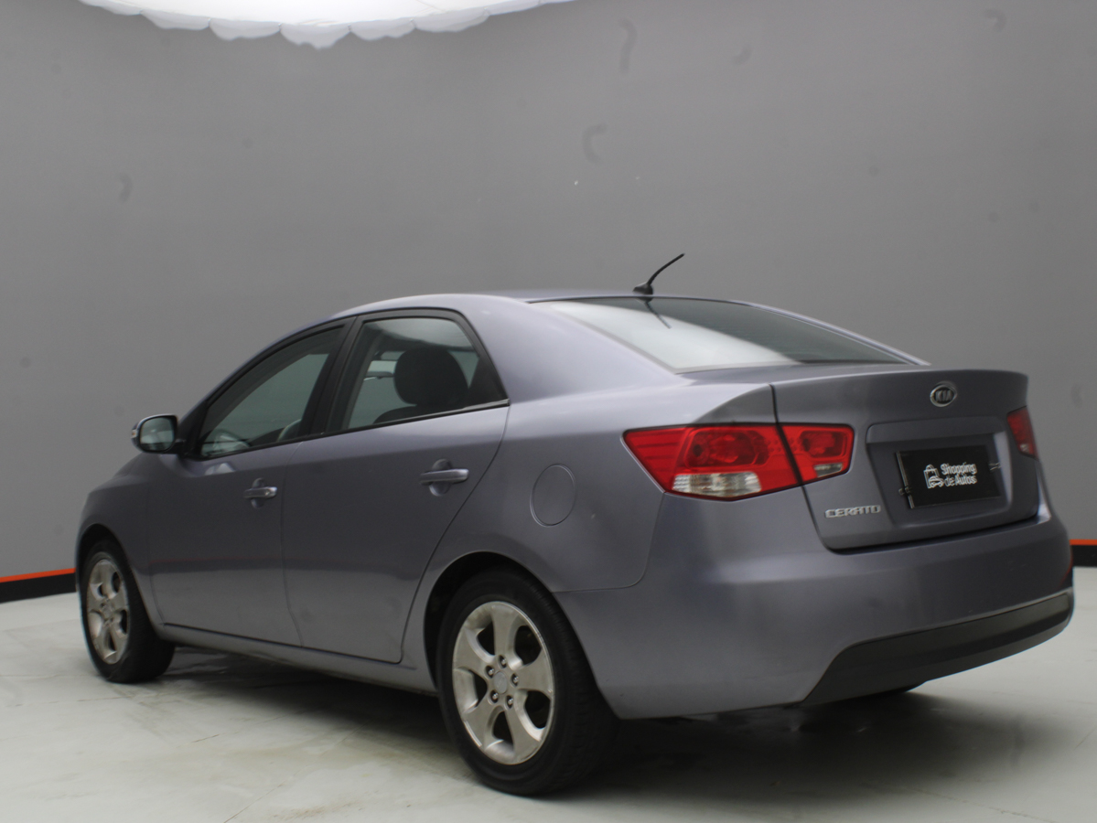 KIA CERATO 2011