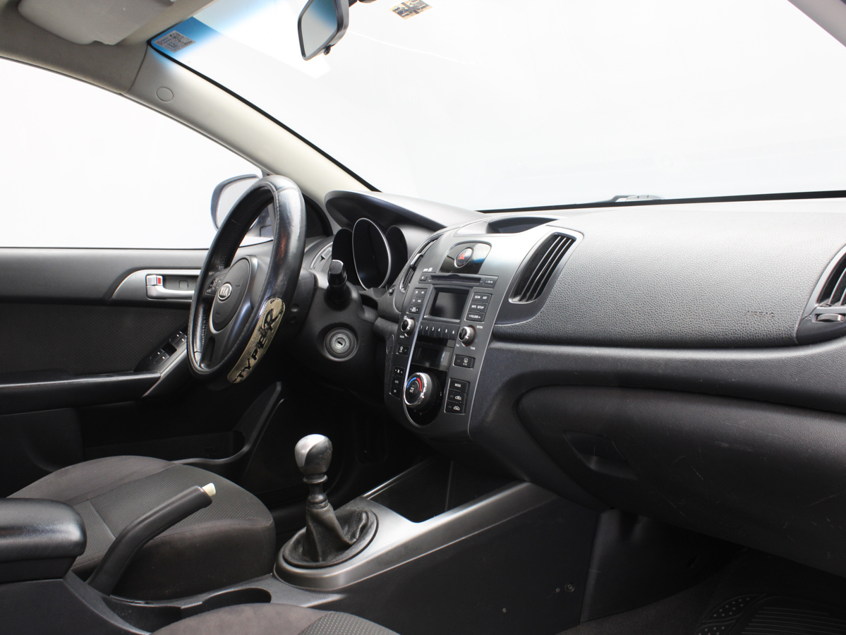 KIA CERATO 2011