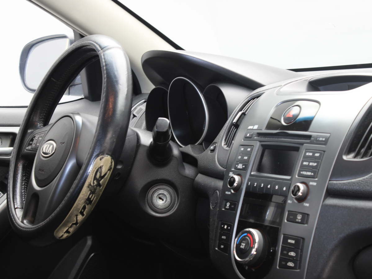 KIA CERATO 2011