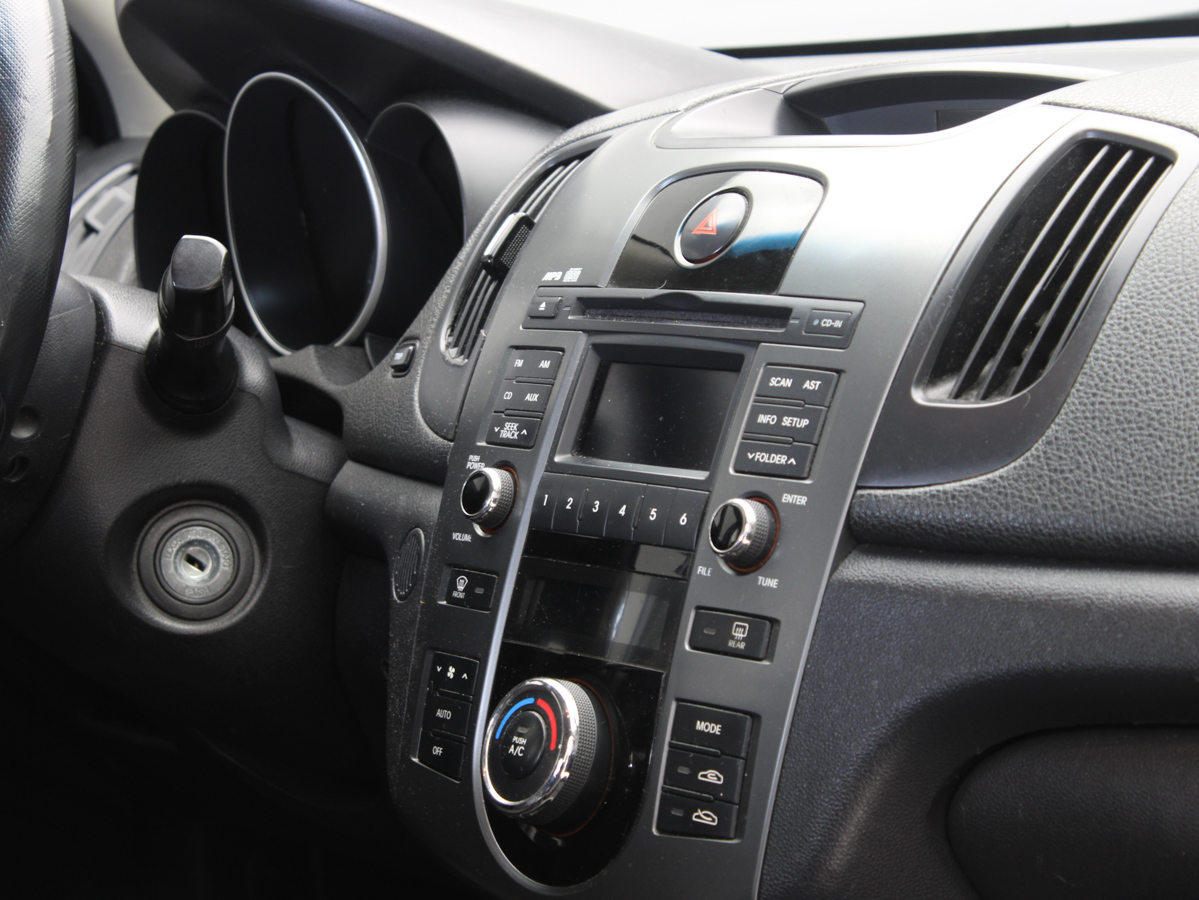 KIA CERATO 2011