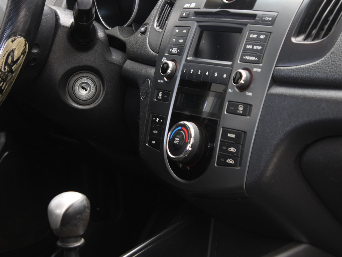 KIA CERATO 2011