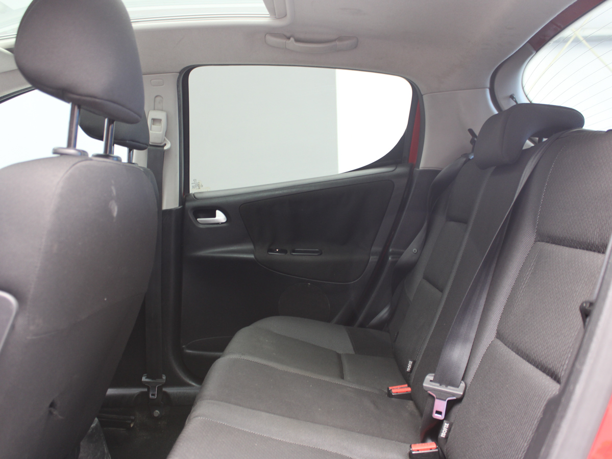 PEUGEOT 207 ACTIVE 2011