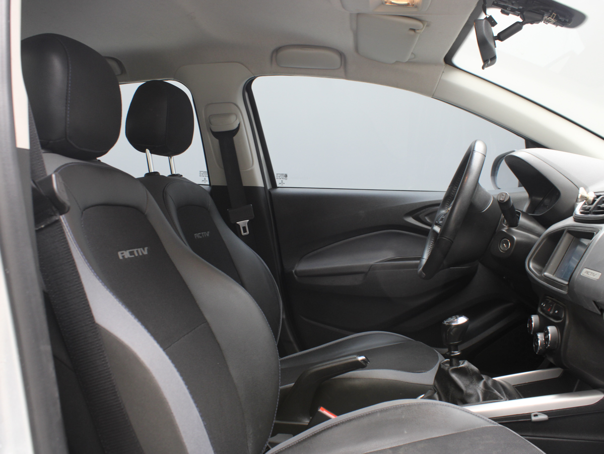 CHEVROLET ONIX ACTIV 2019