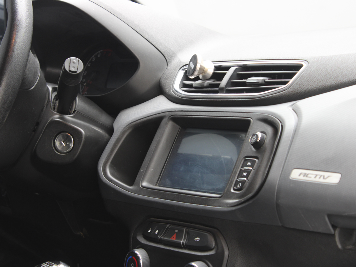 CHEVROLET ONIX ACTIV 2019