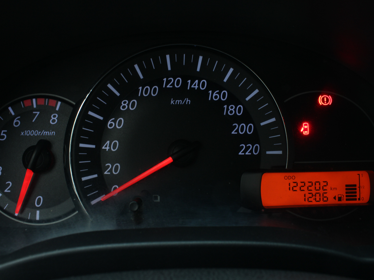 NISSAN MARCH 2014