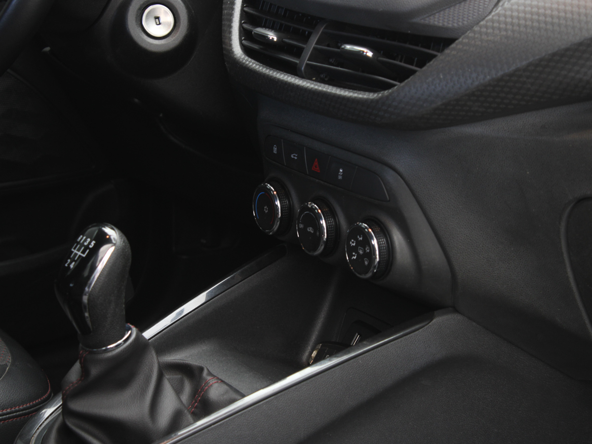 CHEVROLET ONIX RS 2024