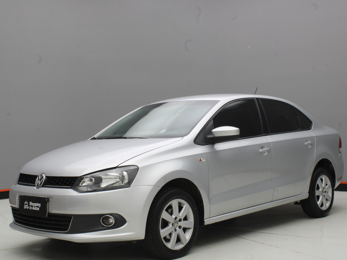 VOLKSWAGEN POLO 2015